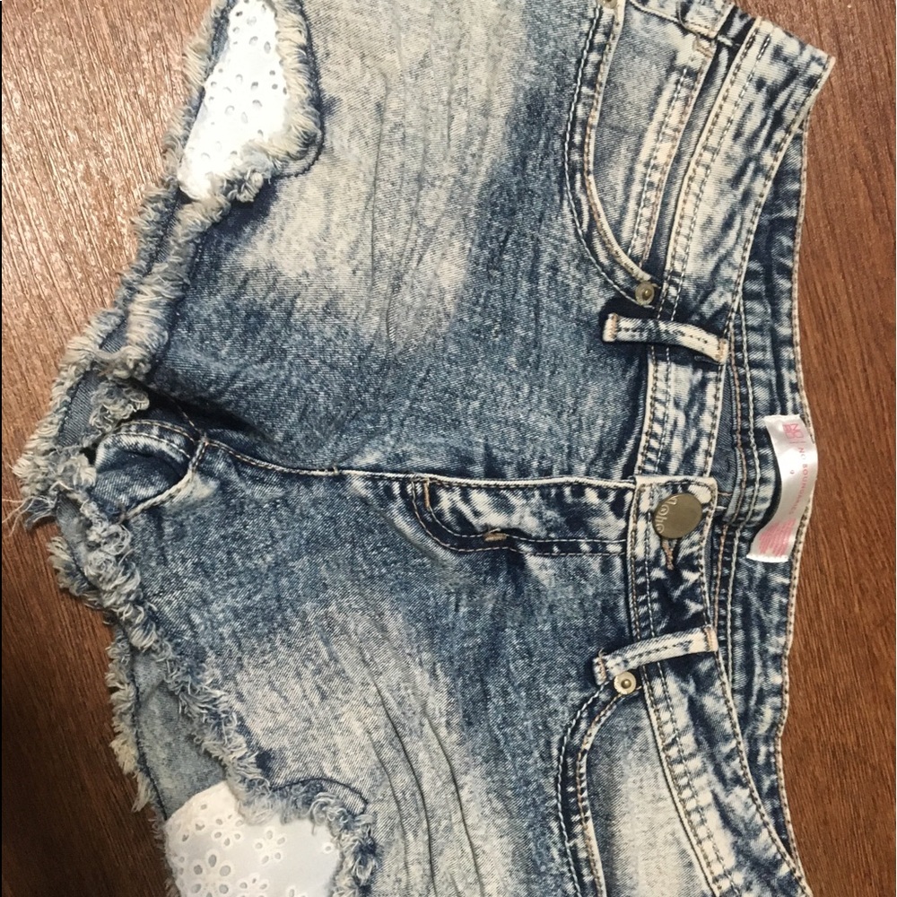 Short shorts